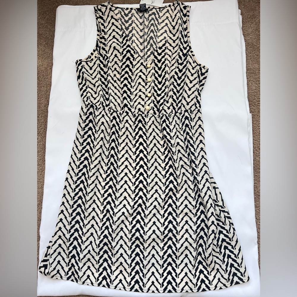 Sleeveless button up SUMMER dress size: XL BRAND NEW/NEVER WORN